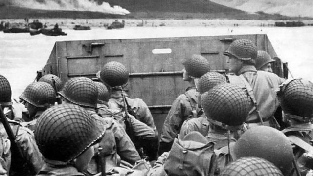 782px-seconde-guerre-mondiale-debarquement-lcvp-6juin1944